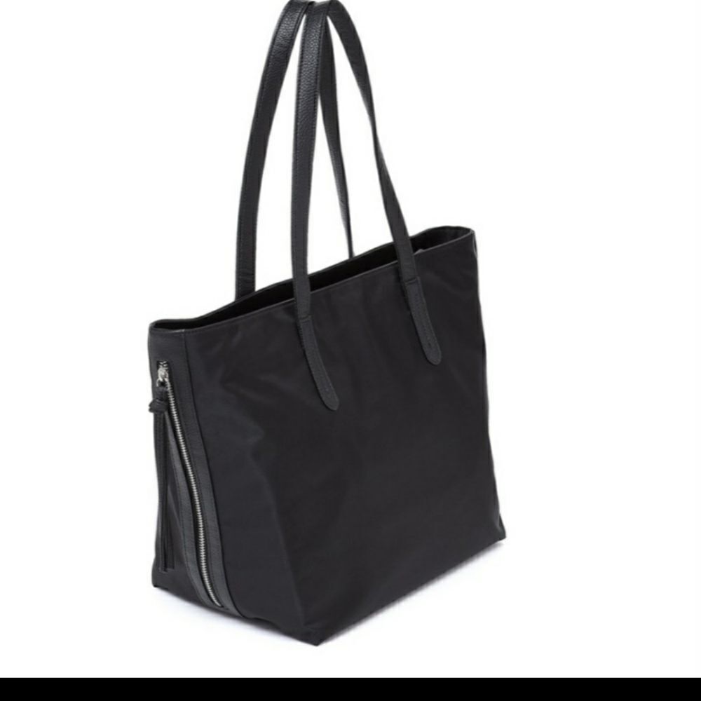 YORK🌹𝅺 Carryall Shoulder Tote by Botkier